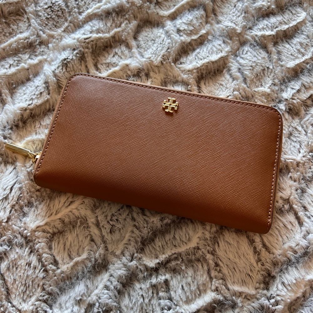 Tory Burch Emerson Zip Continental Wallet